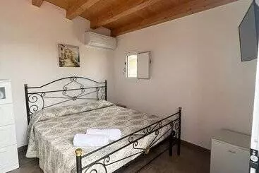 Bed and Breakfast La Perla A Marzamemi
