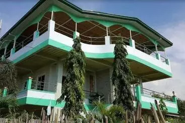 ホテル Emshienell Beach Resort And Event Place