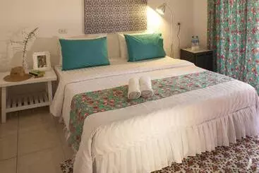 هتل Les Fleurs House