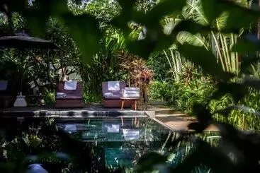 هتل Sokkhak Boutique Resort & Spa