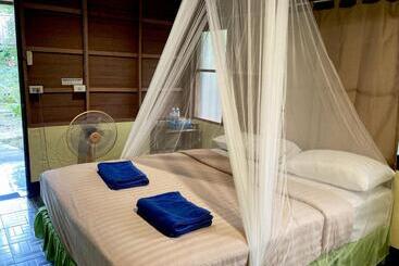 Khao Sok Morning Mist Resort