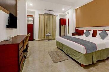 Palette Hotel Saket Greens