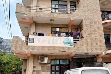 בית מלון כפרי Oyo 81143 Sd