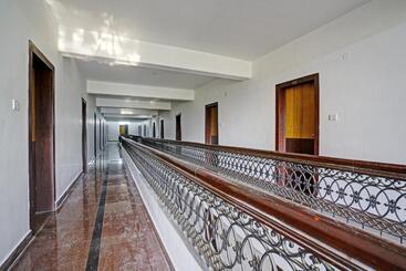 فندق Oyo Flagship 81130 Palm Stay