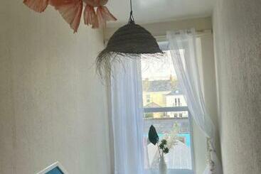 膳宿费 The Shell House