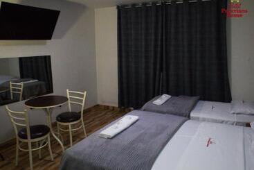 ホテル Peruvians House