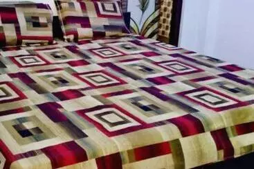 Hotel Pop 810011 Royal Palace