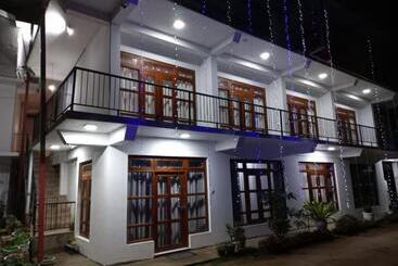 פנסיון Ella Gama Village Guest House