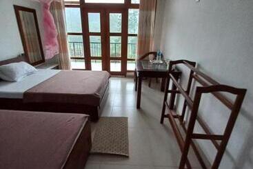 Pension Ella Gama Village Guest House