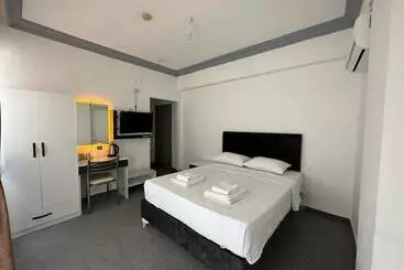 Aamiaismajoitus (B&B) Ezel Group