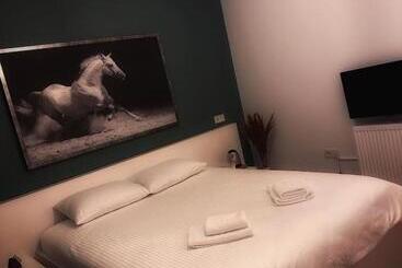 Отель Hestia Ilica