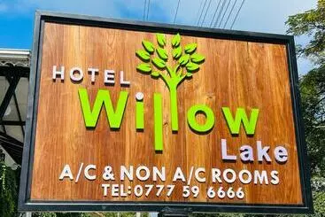Hotel Willow Lake