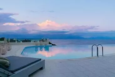 Camvillia Resort Messinia