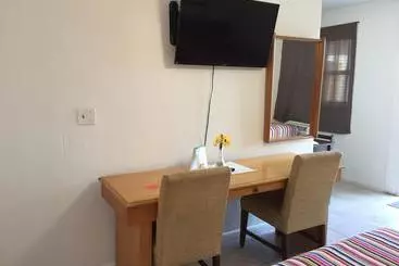 Otel Dolphin Harbor Inn