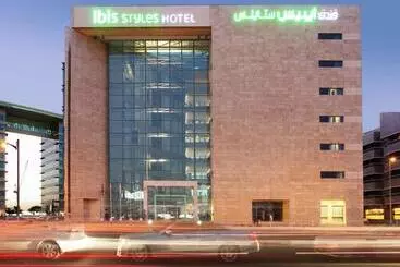 Отель Ibis Styles Dubai Jumeira