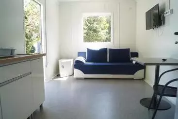 בקתות Mini Kemping Laguna