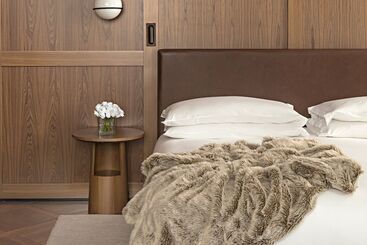 هتل The Rome Edition