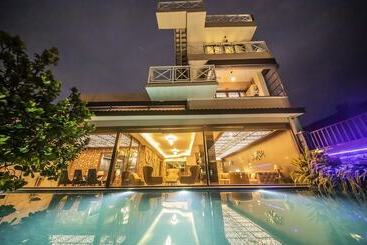 Hotel Grand Lotus Bentota