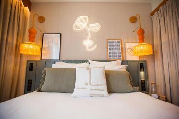 هتل Bloom House Hôtel & Spa