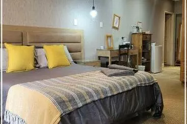 Soos Bed & Breakfast