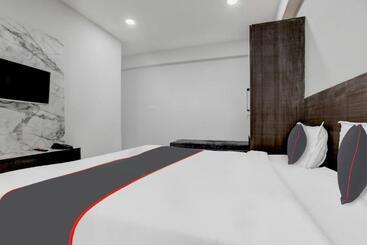 Отель O Dev S Inn