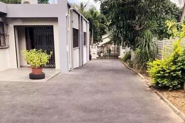 ペンション The Family And Prayer Guesthouse