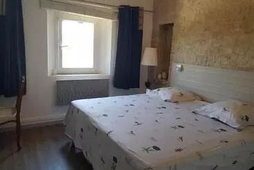 Aamiaismajoitus (B&B) Chambre Du Sentier Des Ocres