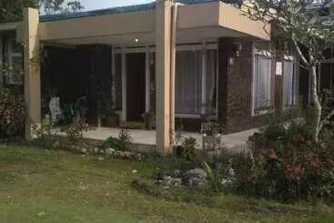 Hotel Express O 92070 Mando Homestay Syariah