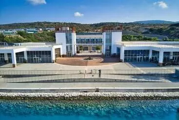 リゾートホテル Karpaz Gate Marina