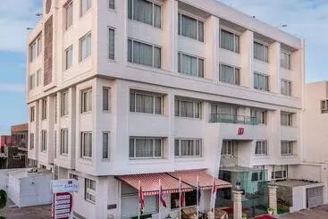 בית מלון כפרי Dwarikadish Lords Eco Inn Dwarika