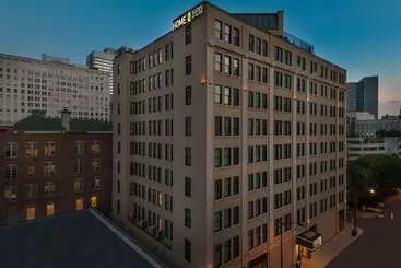 בית מלון כפרי Home2 Suites By Hilton Atlanta Downtown