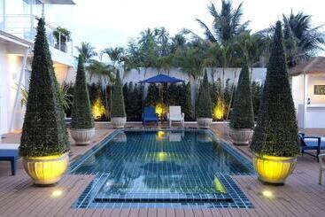 Hotel Phuket Boat Quay