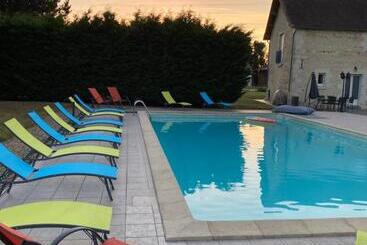 펜션 Kourline Villalunoterie Futuroscope Piscine Spa