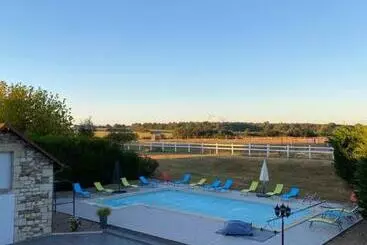 Pension Kourline Villalunoterie Futuroscope Piscine Spa