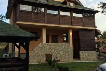 ペンション Tara Bozic Apartmani