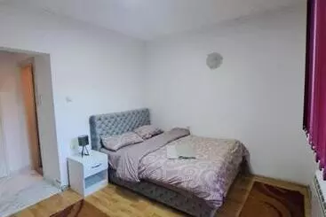 ペンション Tara Bozic Apartmani