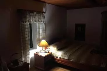 هاستل Old House Nilovic