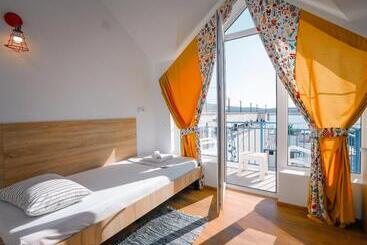 ホテル Laguna Beach Club Bazaleti Lake