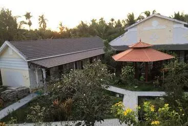 پانسیون Aurora Mekong