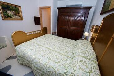 住宿加早餐  Castello Di Strambinello