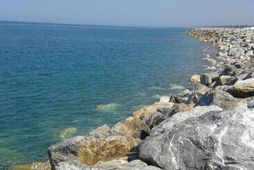 پانسیون Villa Happy Days