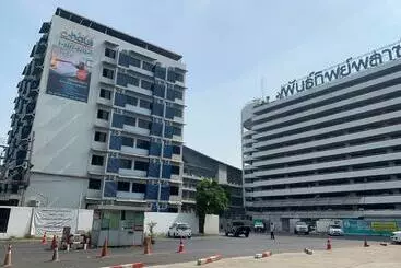 Hotel D Haus Ngamwongwan Residence