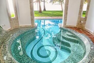 Szálloda The Maji Beach Boutique