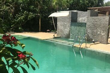 Hotel Tachawan Resort & Restaurant