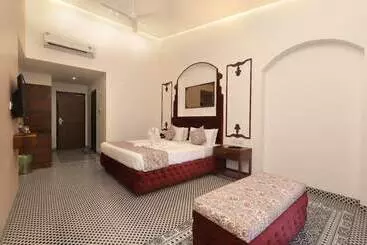 Hotel Zaras Resort Khandala