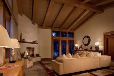 ツーリストアパートメント Obsidian Residence Club