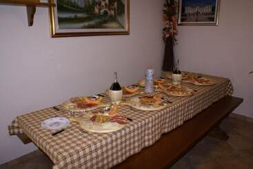 בית מלון כפרי Agriturismo Menchetti