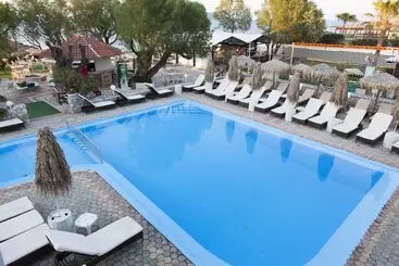 Apart Hotel Troulakis Beach