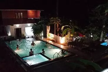 Hotel Cherai Beach Residency