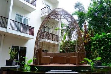 בית מלון כפרי Nikhila Seminyak Bali